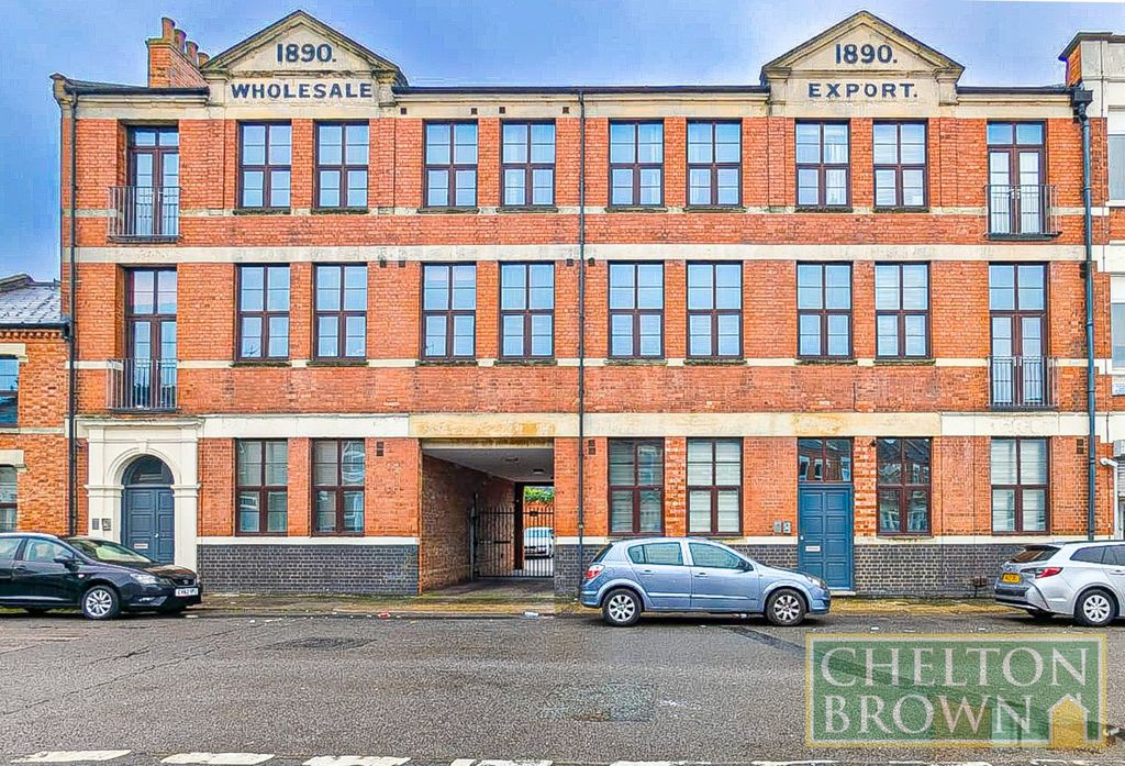 Property photo 1 of 16 External