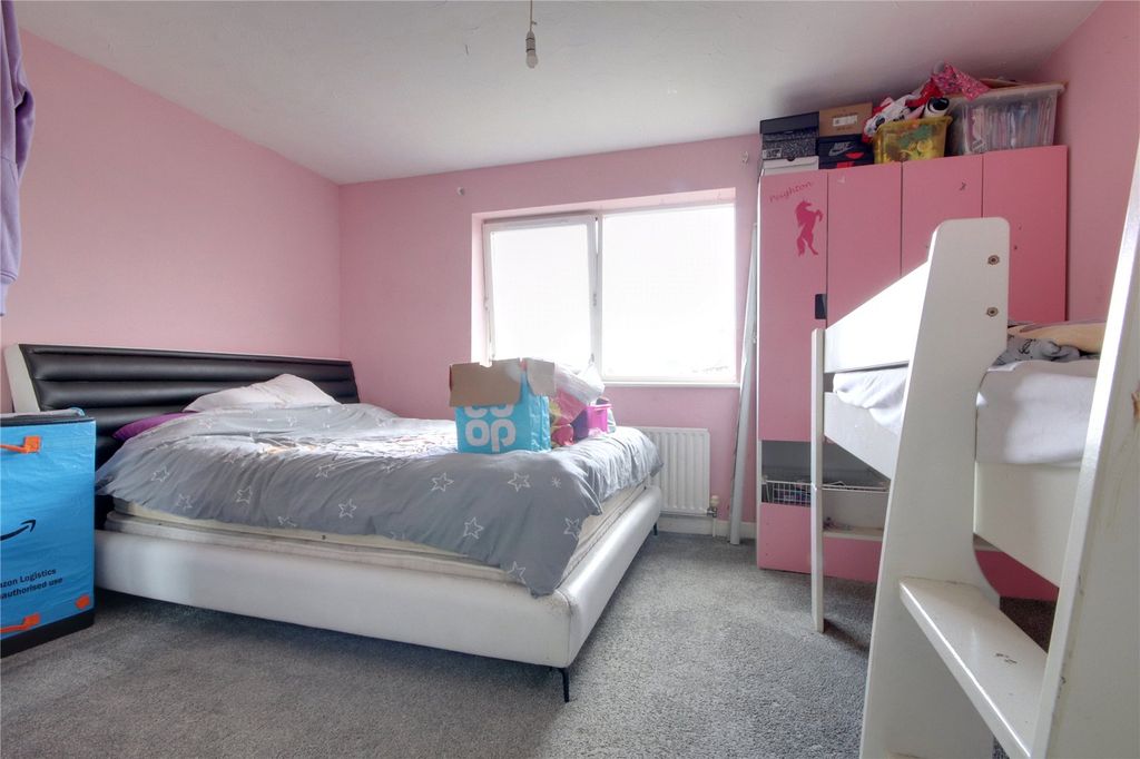 Property photo 3 of 10 Picture No. 04