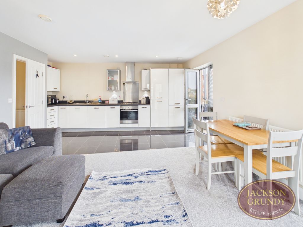 Property photo 3 of 9 18 The Square