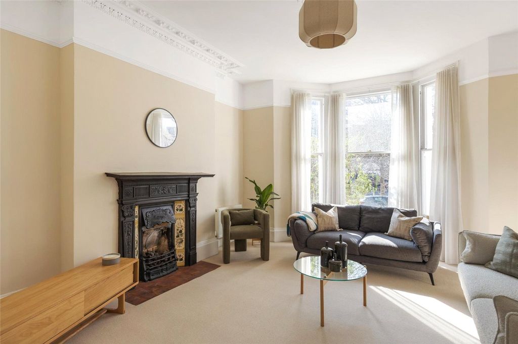 Property photo 2 of 21 Picture No. 22