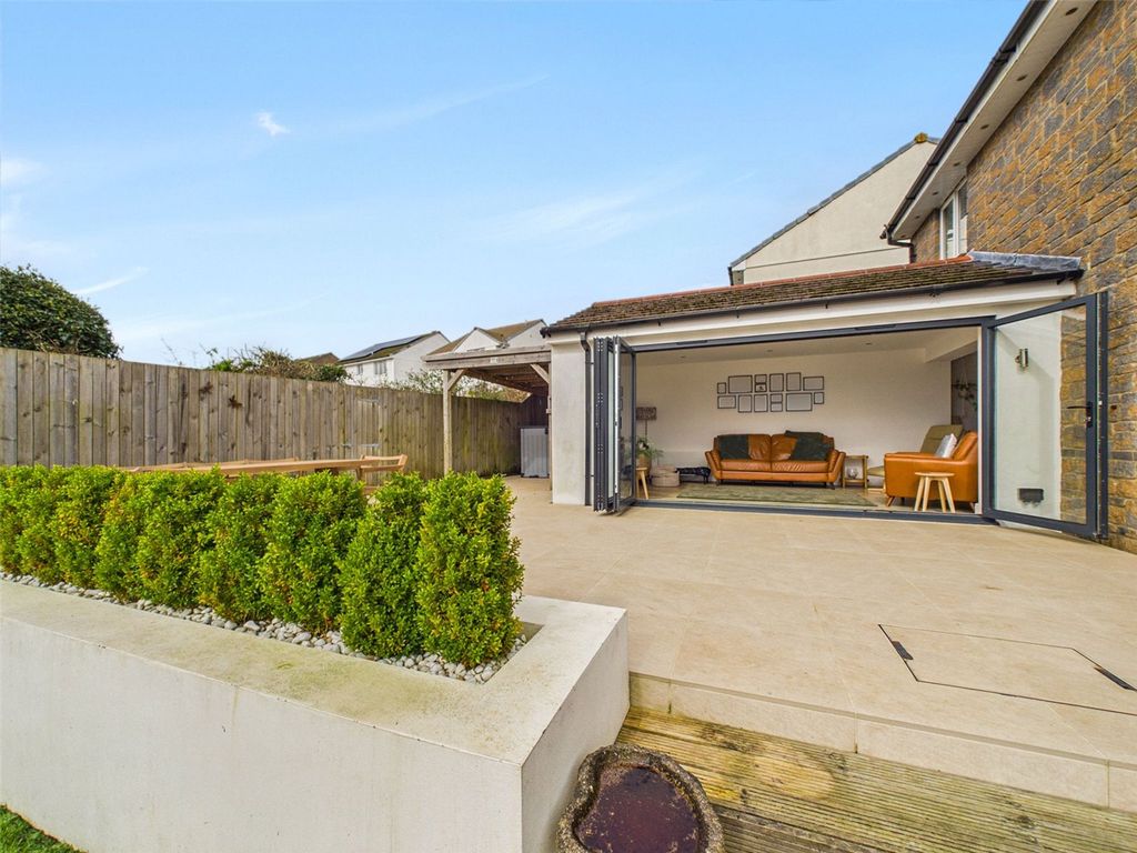 Property photo 3 of 17 Picture No. 06