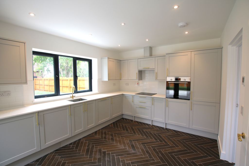 Property photo 3 of 16 1Abrandviewl