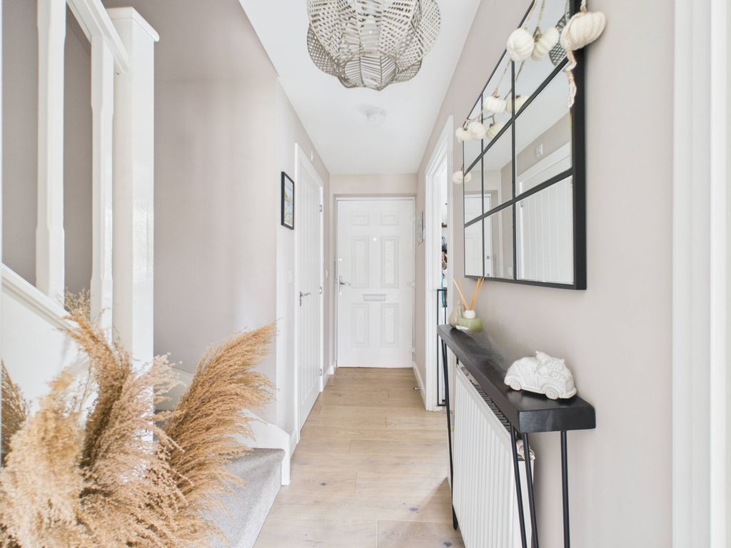 Property photo 2 of 16 Cam03293G0-Pr0247-Still006