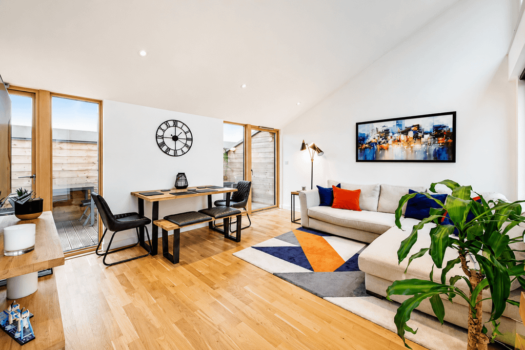 Property photo 1 of 6 2 Bed Flat To Rent Keeping Court, Bromley Br2