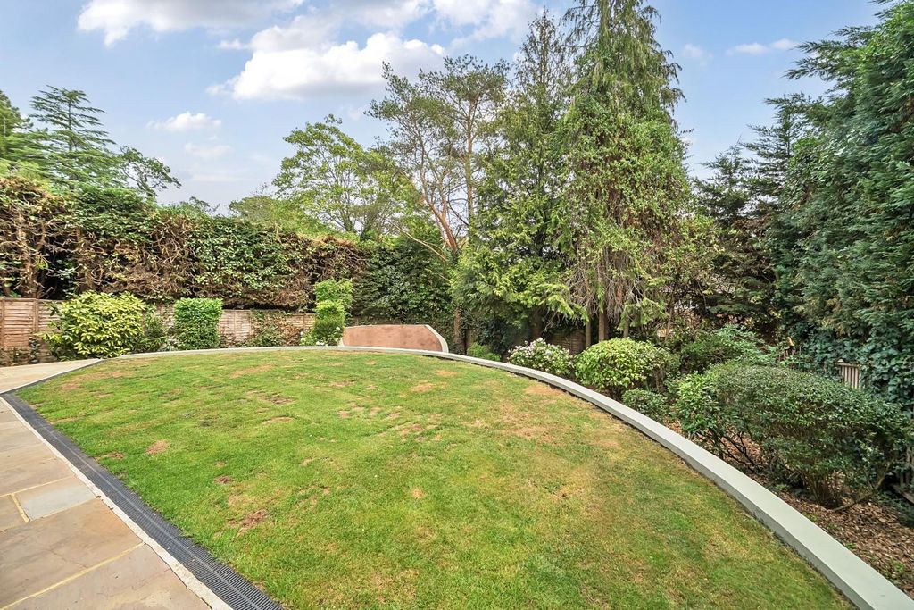 Property photo 3 of 24