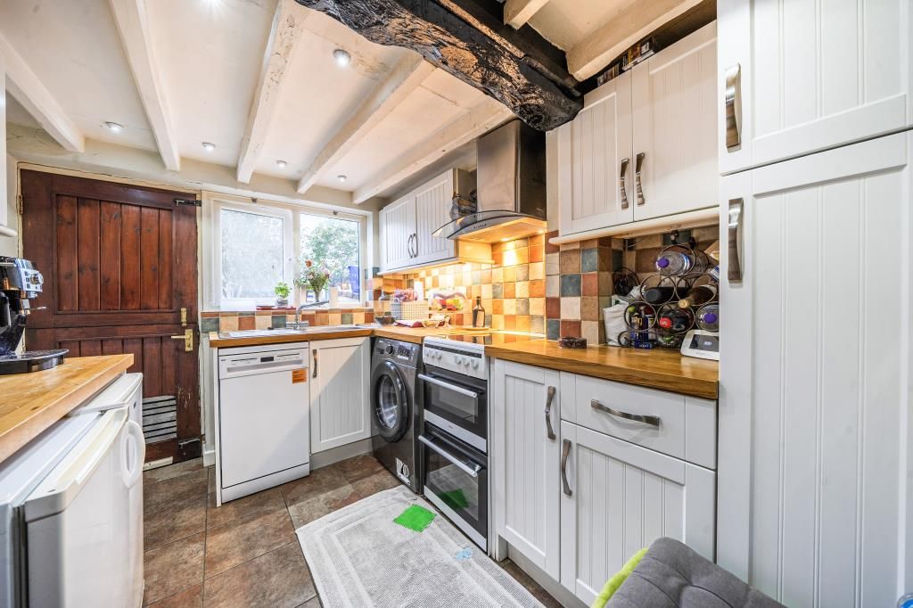 Property photo 3 of 20 Kitchen