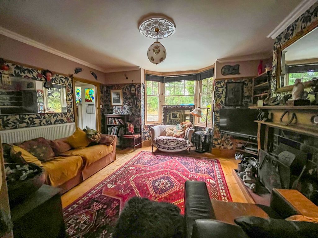 Property photo 2 of 23