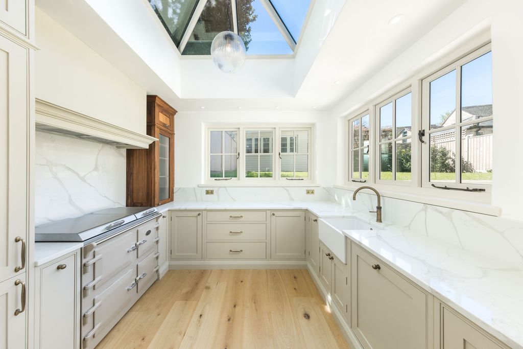 Property photo 3 of 51