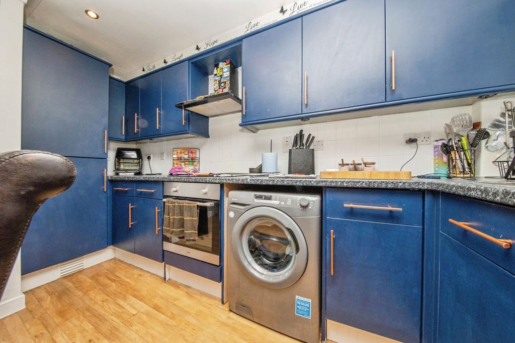 Property photo 3 of 17 Photo