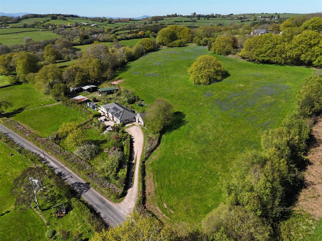 Property photo 2 of 37 Buildings And Grounds