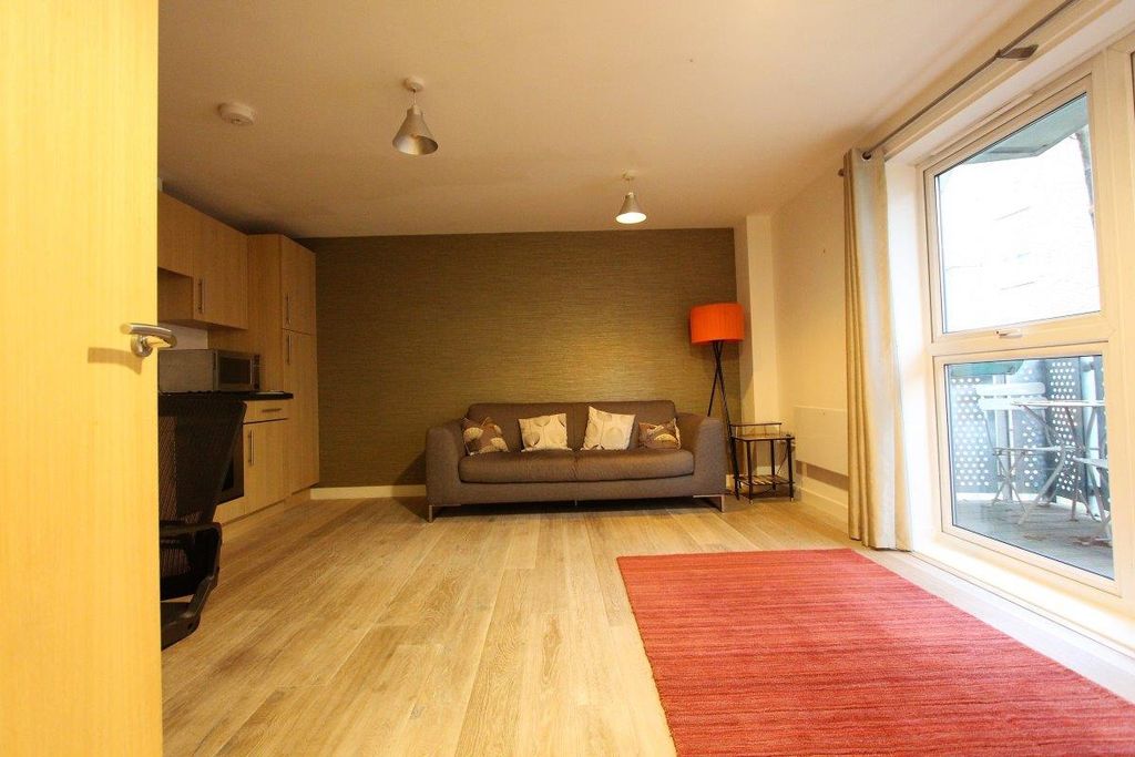 Property photo 2 of 10