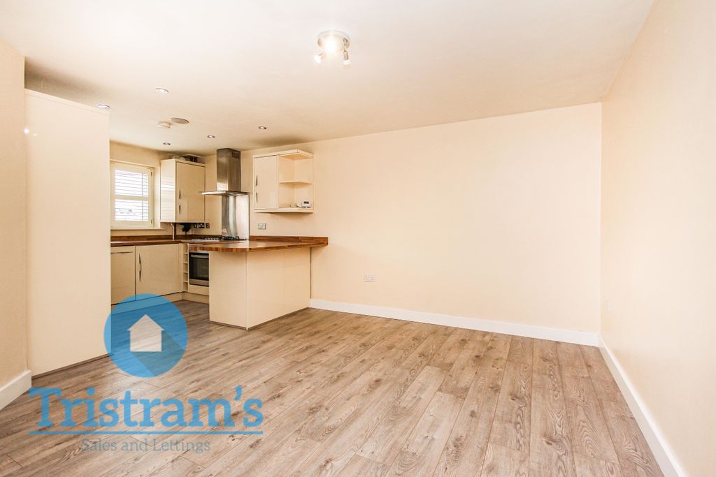 Property photo 2 of 10 Img_0241