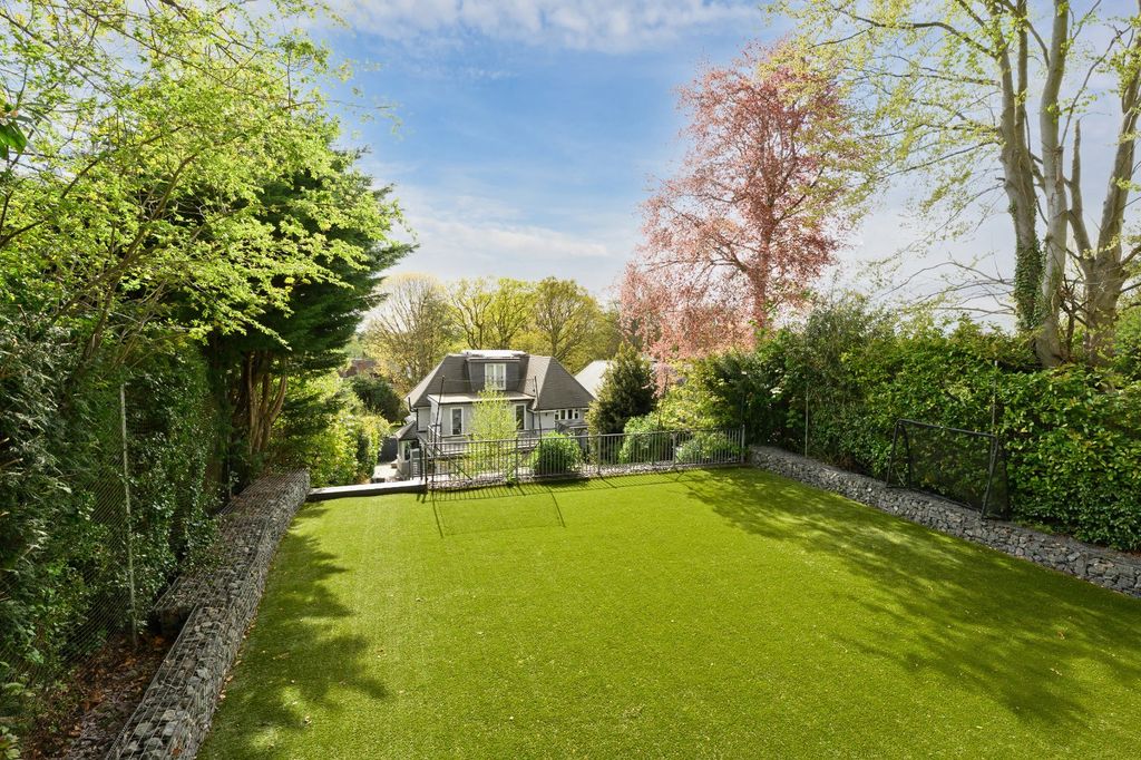 Additional image 26 of 5 bed detached house for saleDrakes Close, Esher, Surrey KT10