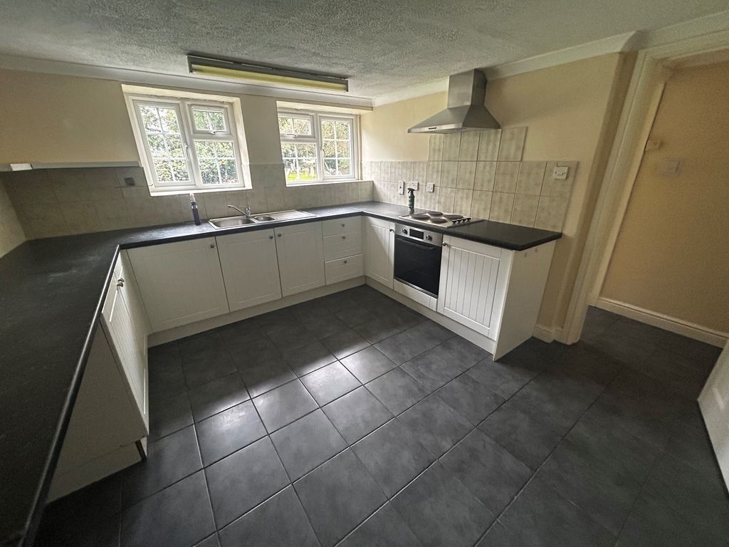 Property photo 1 of 5 Kitchen