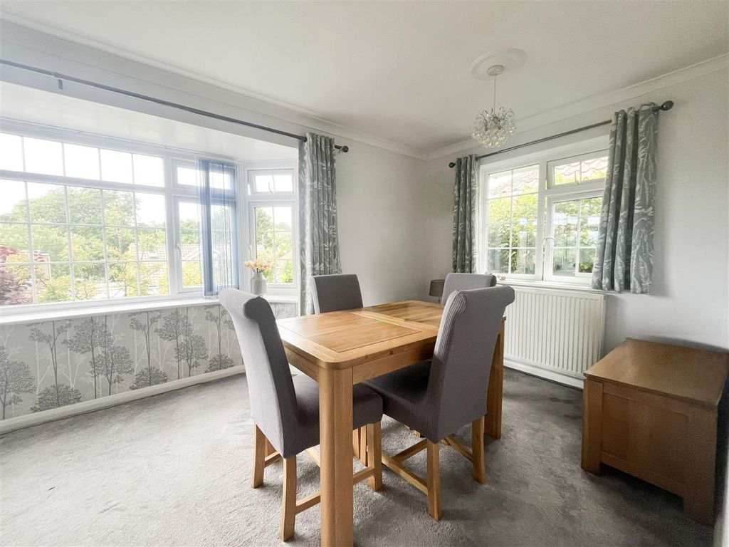 Property photo 3 of 26 4-Dining Room.Jpg