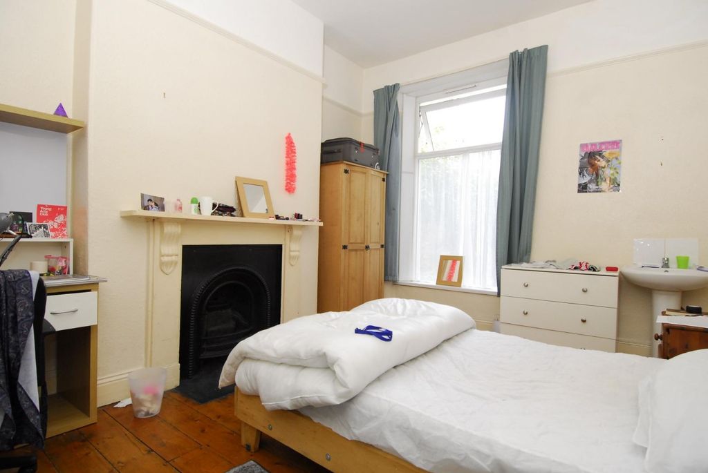 Property photo 2 of 8 7A9880F8-802B-4E00-Bebd-1B559c75398A.Jpg