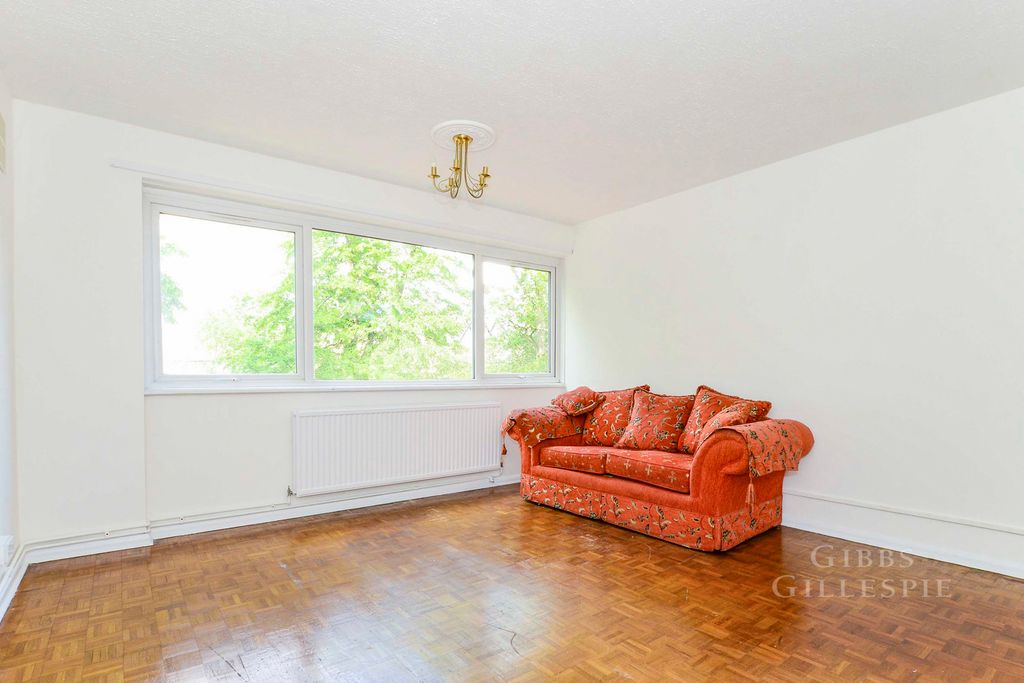 Property photo 2 of 11 Pbox-Img.Jpg