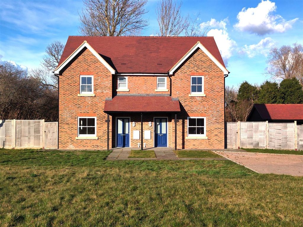 Property photo 2 of 20