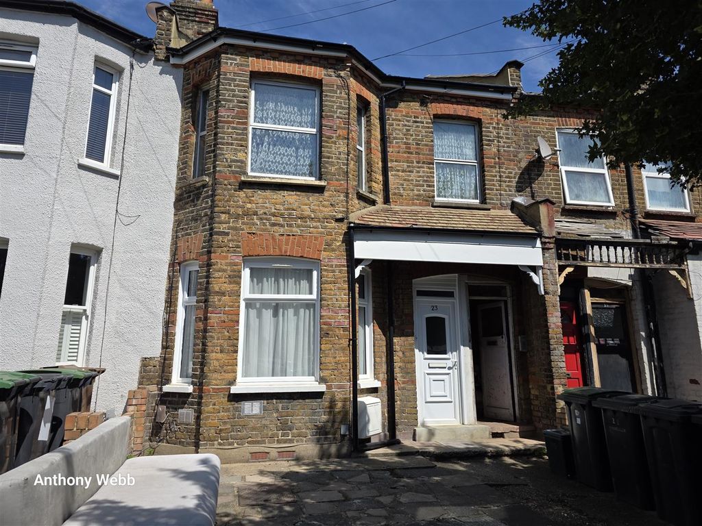 Property photo 1 of 1 Front