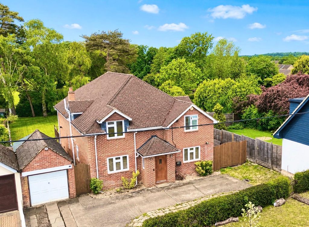 Property photo 1 of 33 23F8A7Dd-876c-454B-8511-7d8A7Fc75855
