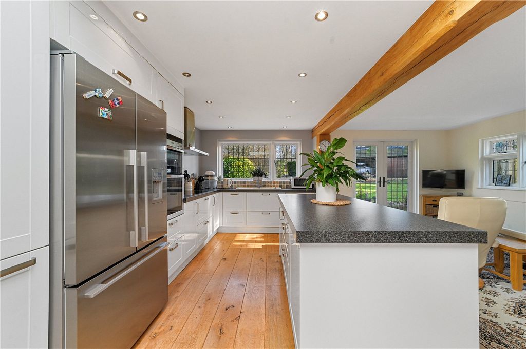 Property photo 2 of 29 Picture No. 18