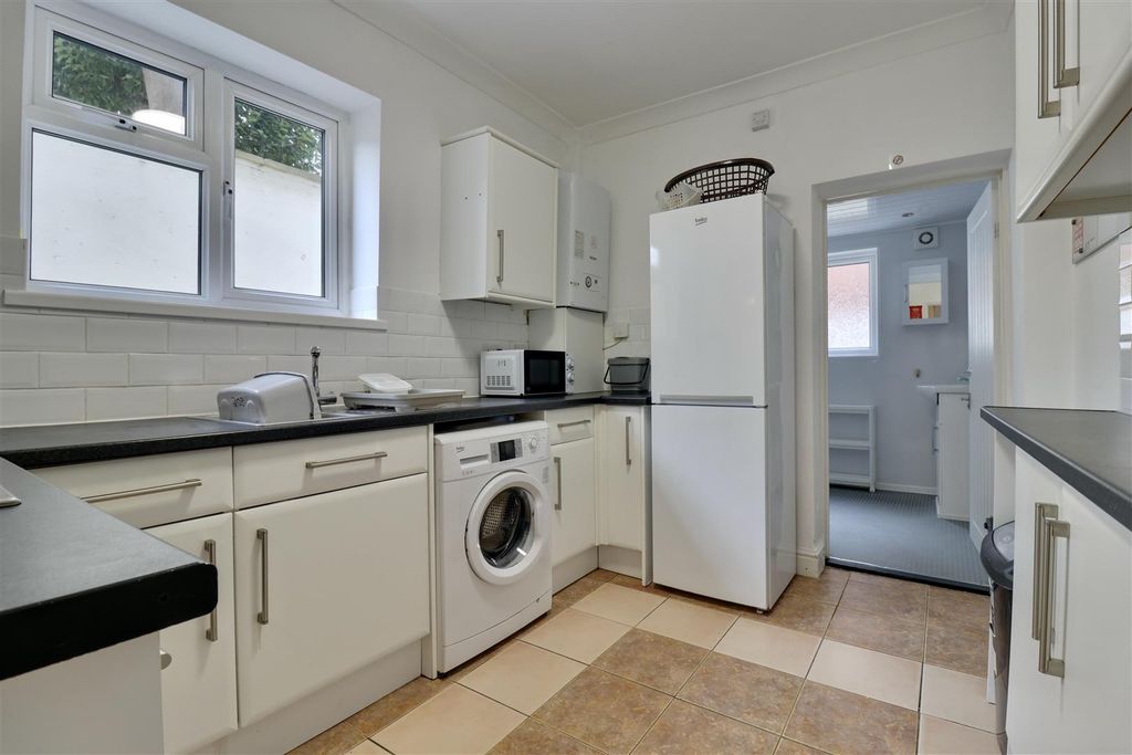 Property photo 1 of 15 1D96Fff7-0611-4CC6-90E1-70DAB1241314_1_201_A.Jpeg