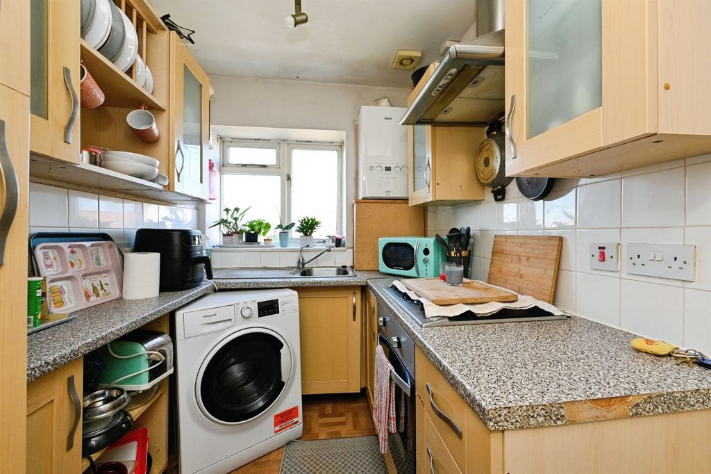 Property photo 3 of 11