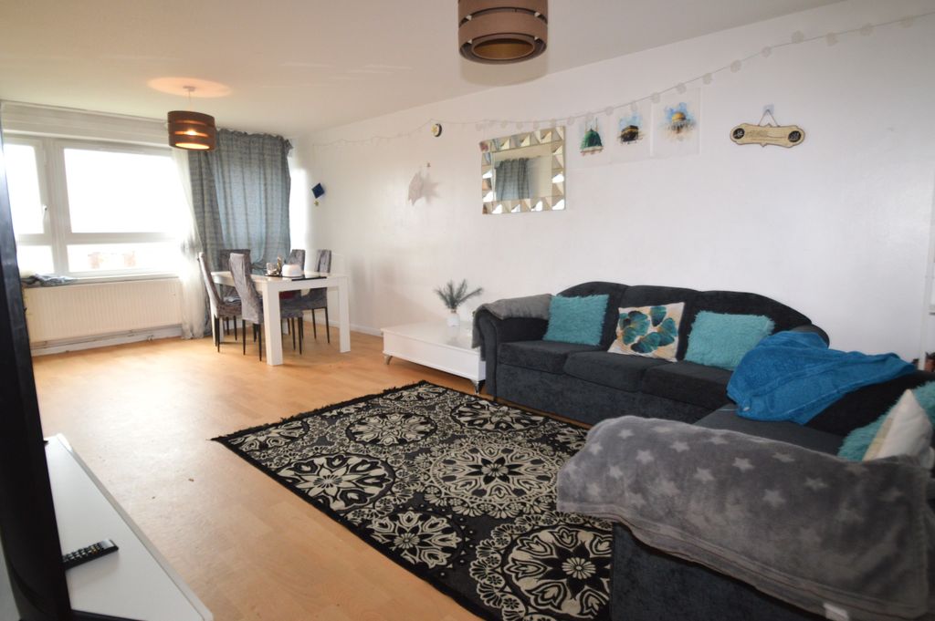 Property photo 2 of 9 Dsc_1014