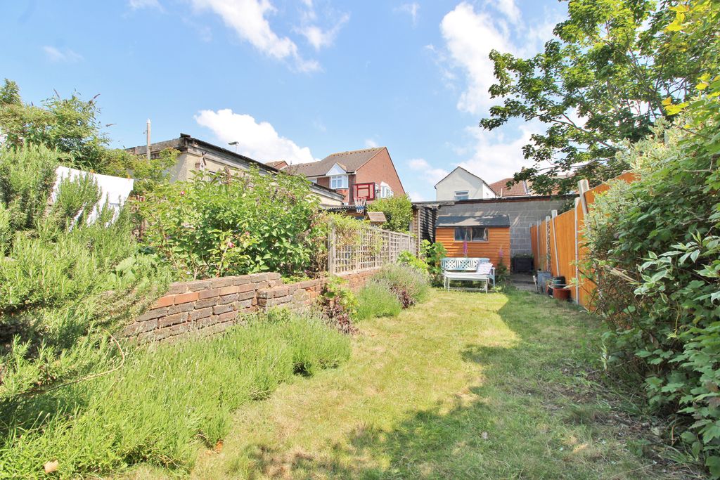 Property photo 3 of 17