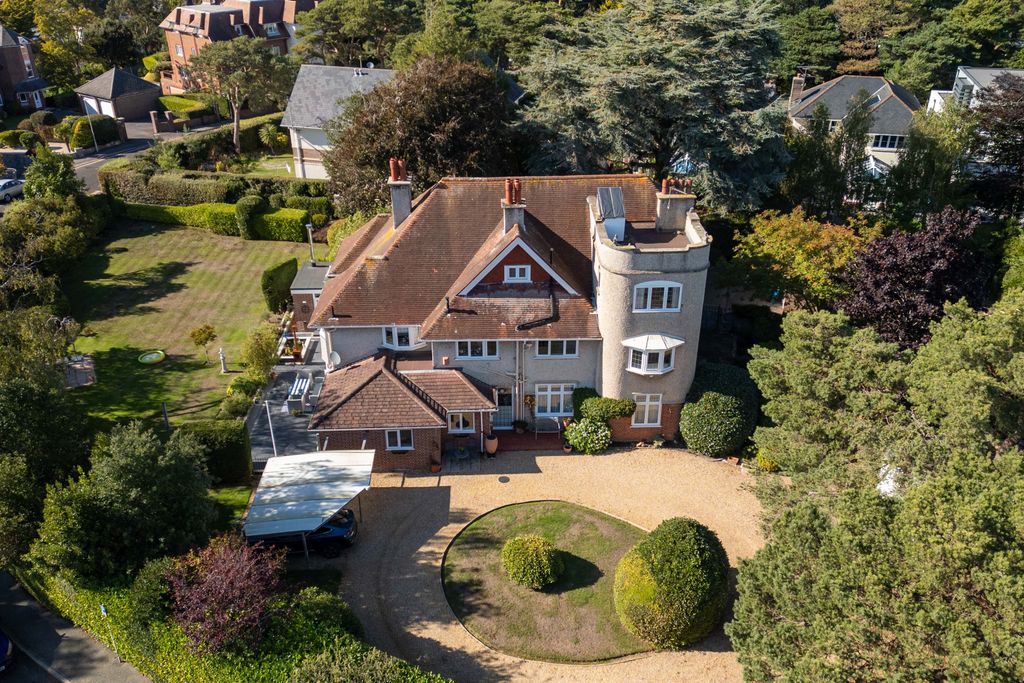 Property photo 1 of 18 Drone External