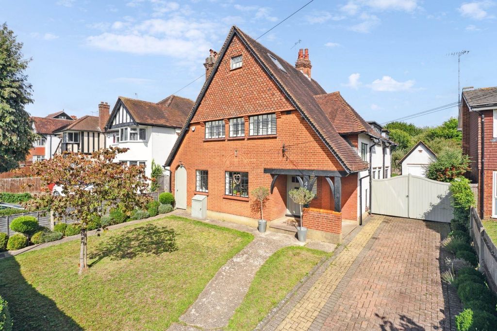 Property photo 1 of 32