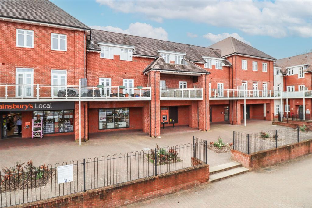 Property photo 1 of 13 Front