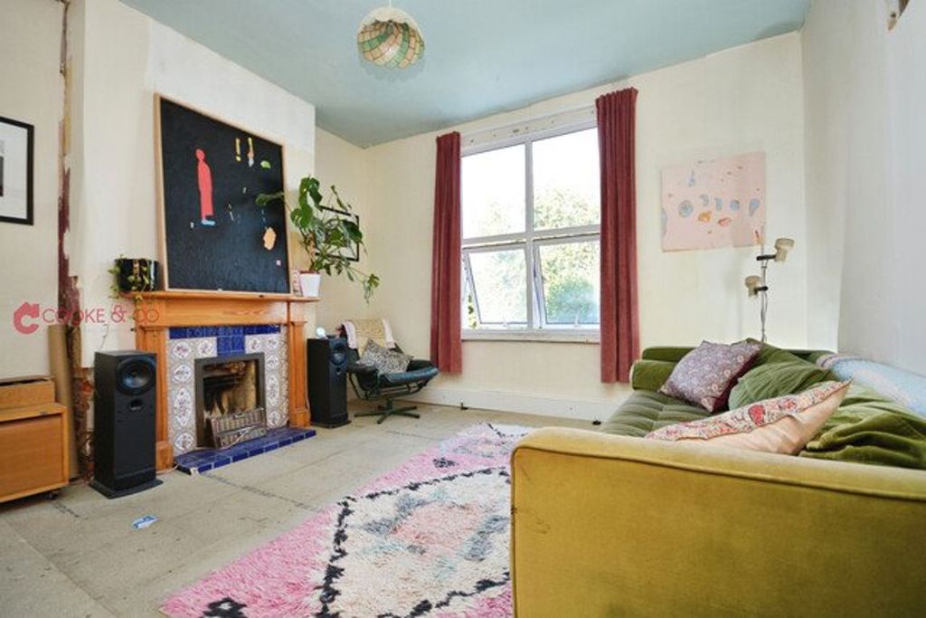 Property photo 3 of 21