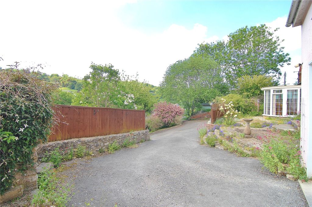 Property photo 2 of 16 Picture No. 48
