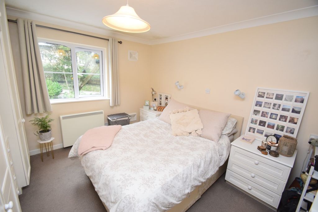 Property photo 3 of 5