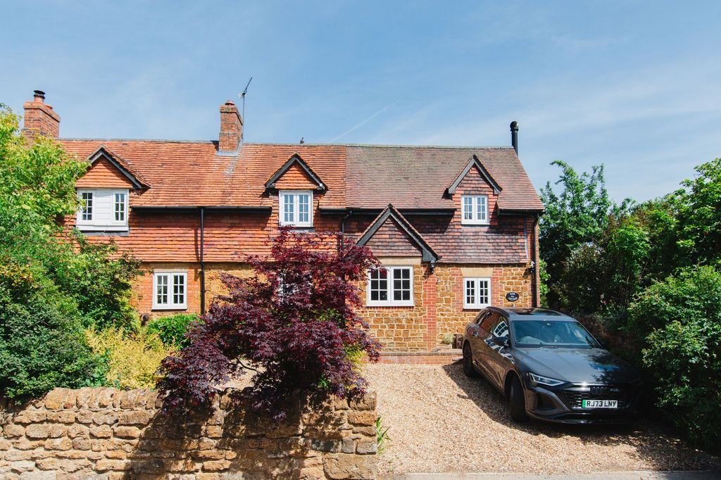 Property photo 1 of 33