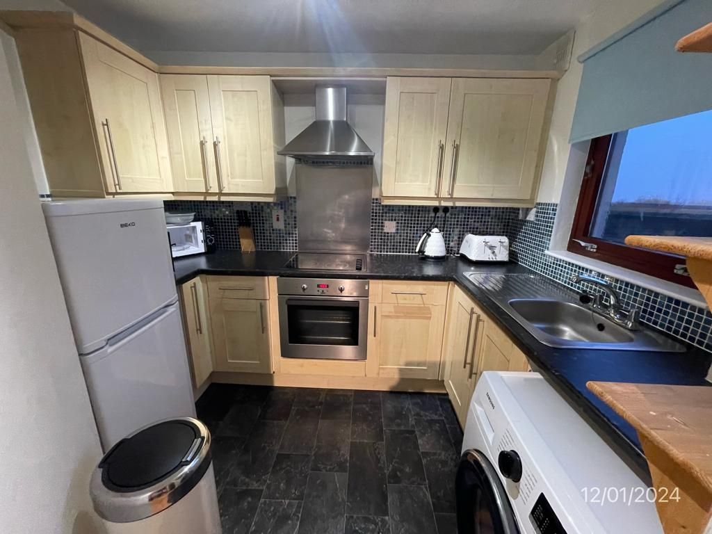 Property photo 2 of 7 Kitchen