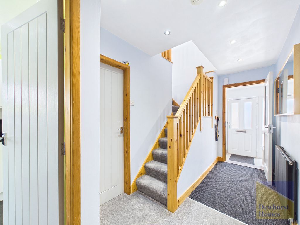 Property photo 2 of 27