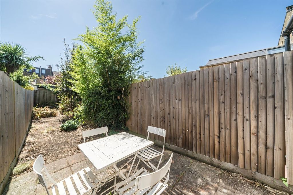 Property photo 3 of 7