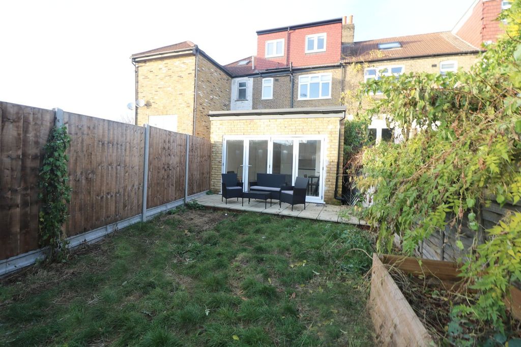 Property photo 3 of 12