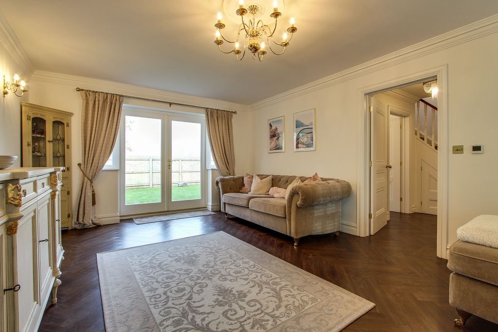 Property photo 3 of 35