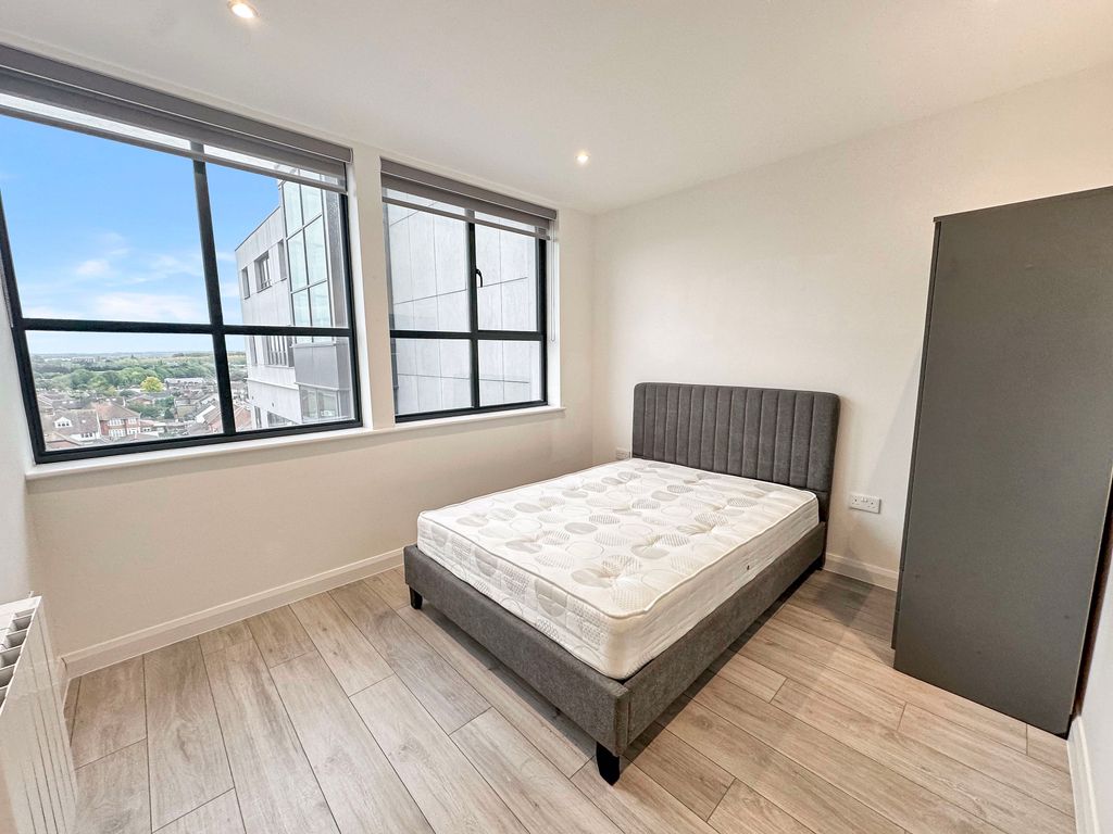 Property photo 2 of 9 Photo 9