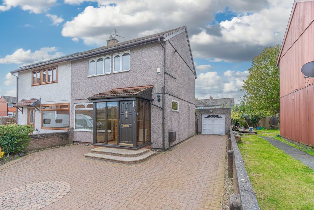 Property photo 1 of 30