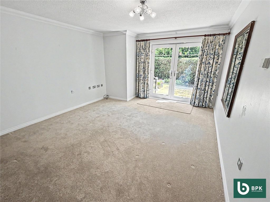 Property photo 2 of 23 Picture No. 20
