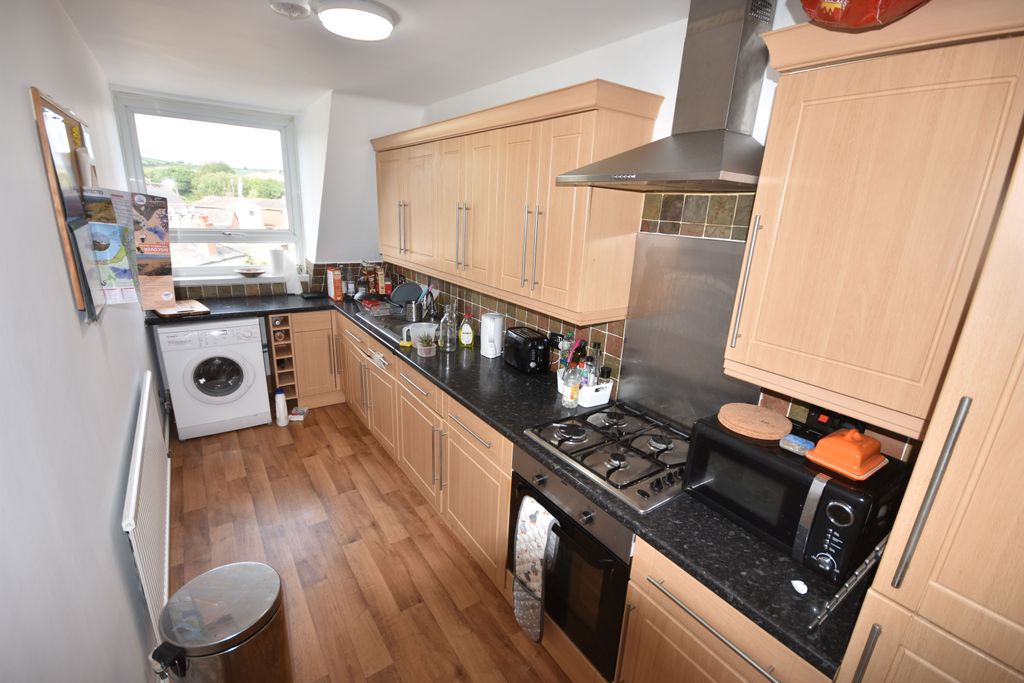 Property photo 2 of 6 3c140E2d-Kitchen