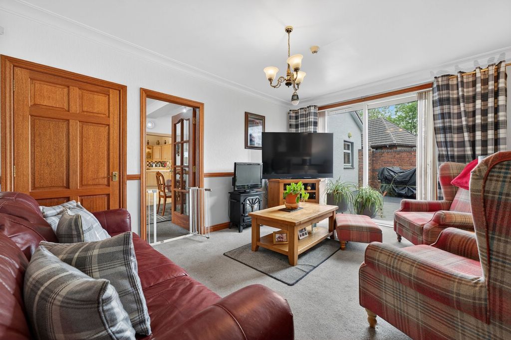 Property photo 3 of 36