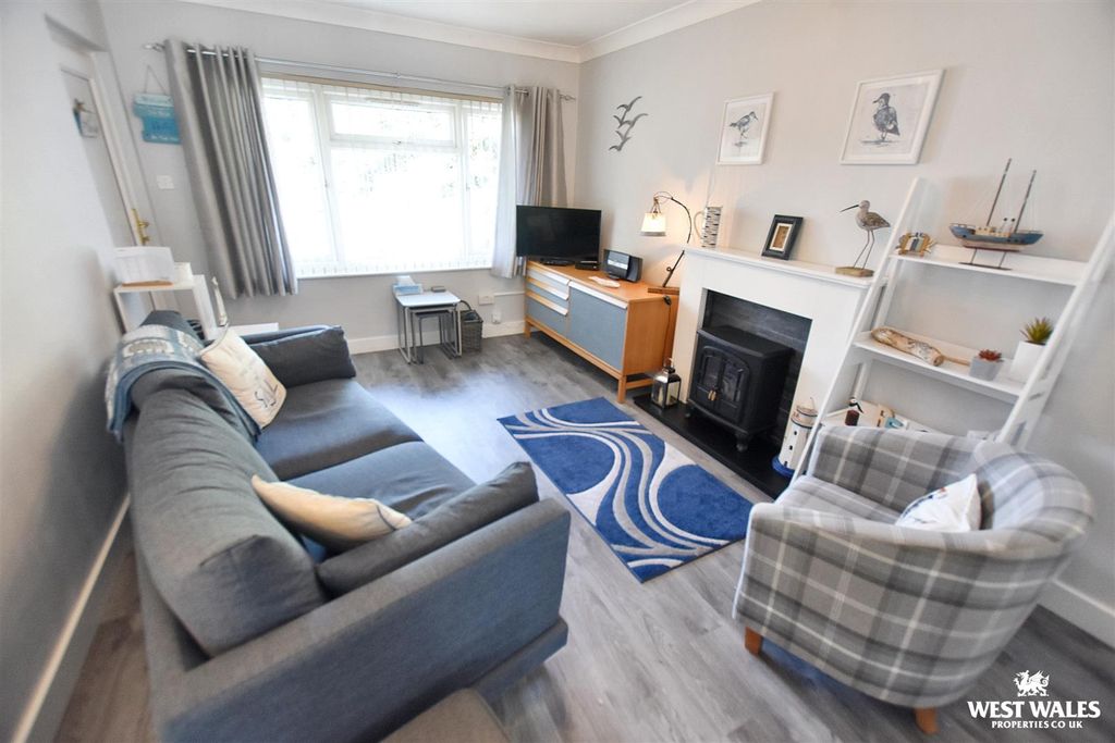 Property photo 1 of 11 10 (42).Jpg