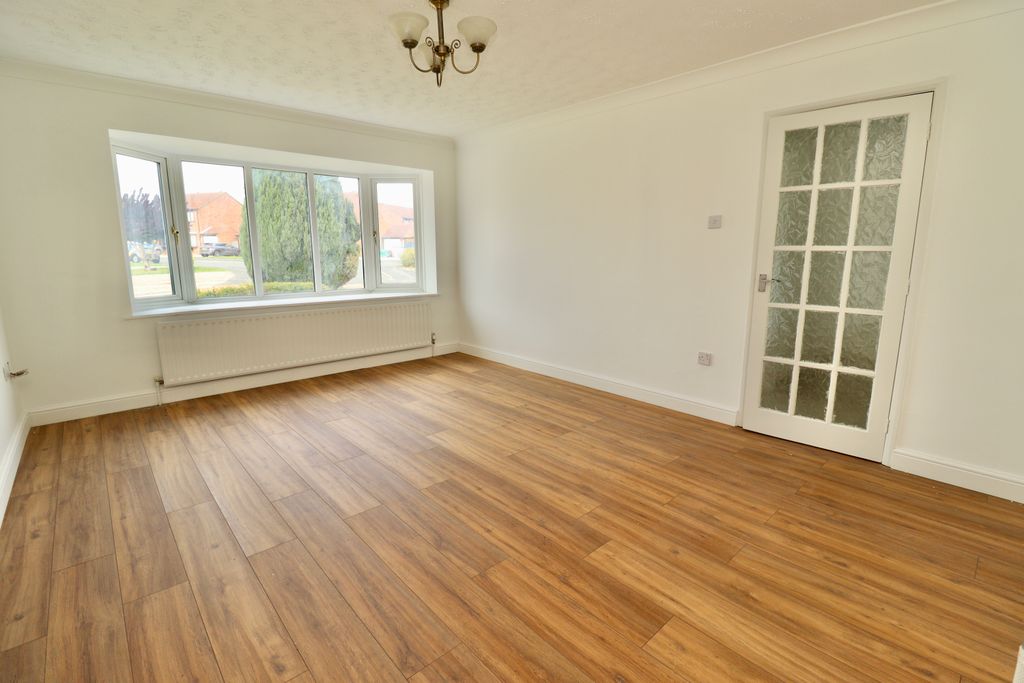 Property photo 3 of 14 Img_0558