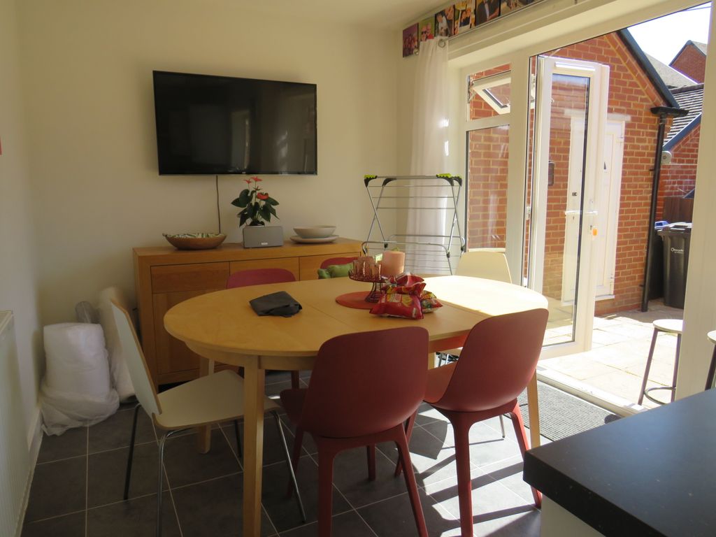 Property photo 3 of 14 Dining
