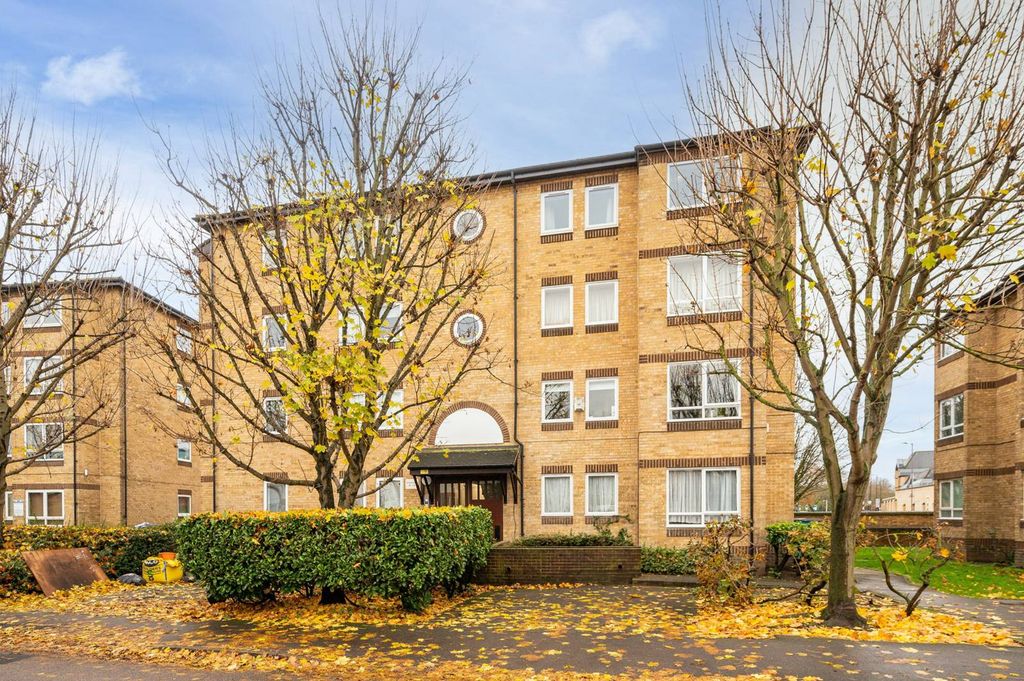 Property photo 2 of 6